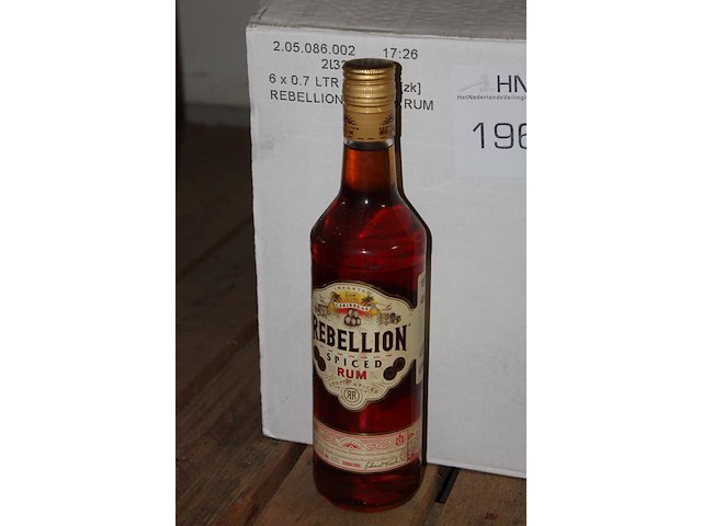 Zeven flessen rum rebellion. - afbeelding 2 van  2