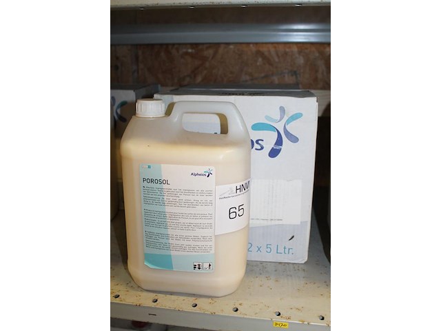 Zeven jerrycans a 5l impregneermiddel porosol. - afbeelding 2 van  4