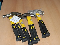 Zeven klauwhamers. - afbeelding 1 van  2