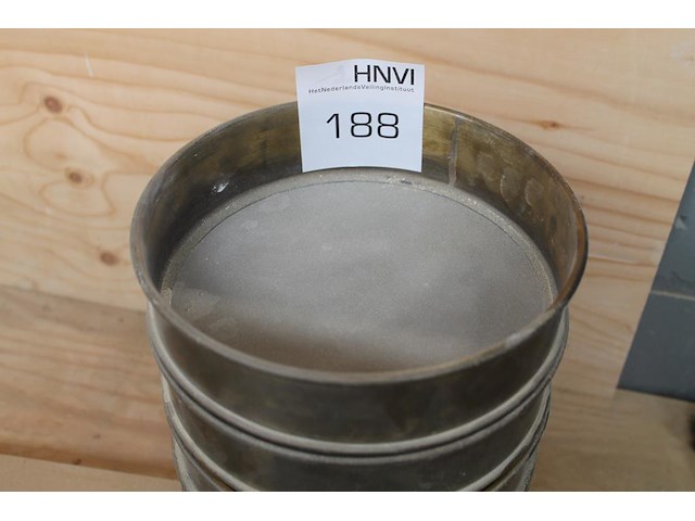 Zeven koperen controle zeven met doorsnede 21 cm. - afbeelding 3 van  4