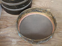 Zeven koperen controle zeven met doorsnede 21 cm. - afbeelding 4 van  4