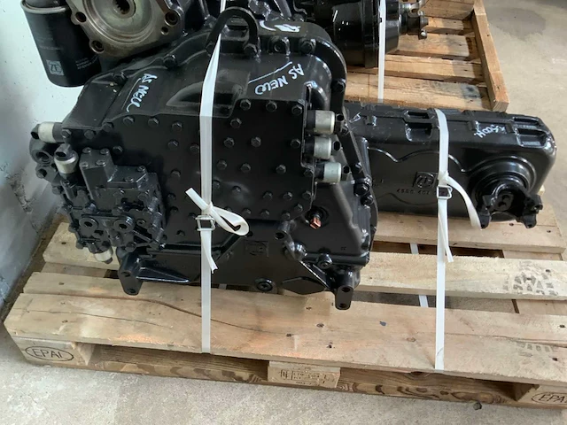 Zf new holland lm verreiker transmissie - afbeelding 5 van  10