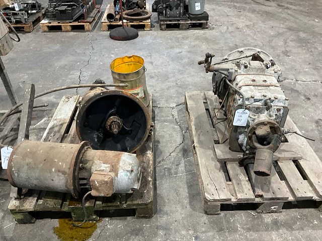 Zf transmissie (2x) - afbeelding 1 van  6