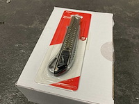Zharp pro zink 18mm afbreekmes (1500x) - afbeelding 1 van  3