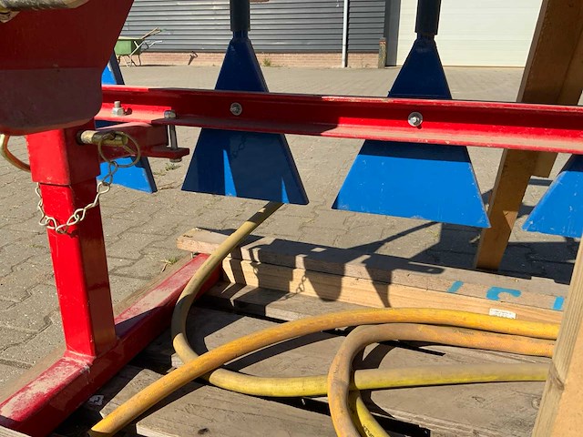 Zibo driepuntsadapter met 6 sproeikoppen - afbeelding 8 van  10