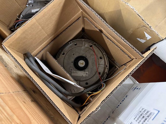 Ziehl-abegg/mdexx - partij industriële ventilatoren + diverse - afbeelding 10 van  11