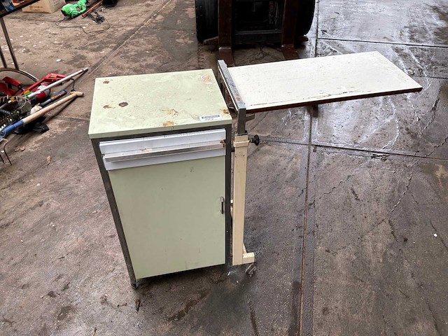 Ziekenhuisnachtkast - afbeelding 1 van  5