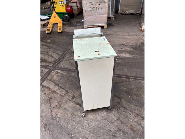 Ziekenhuisnachtkast - afbeelding 5 van  5