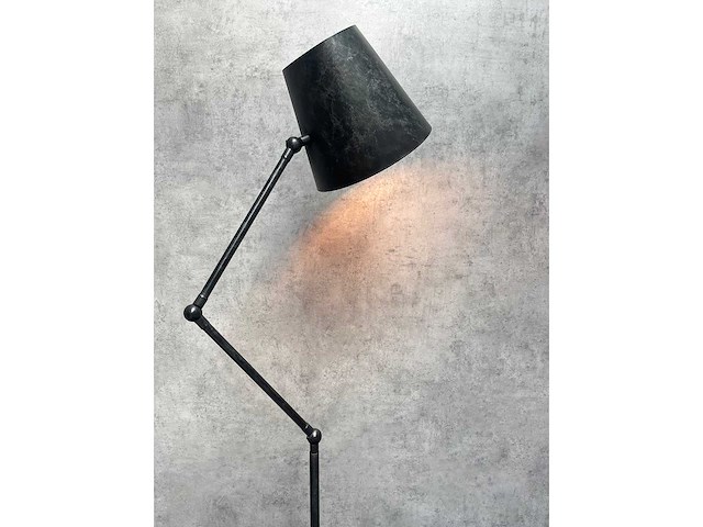 Zijstra - kantelbare vloerlamp - afbeelding 6 van  15