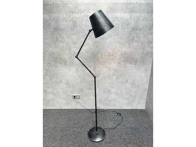 Zijstra - kantelbare vloerlamp - afbeelding 11 van  15