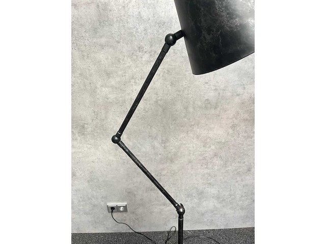 Zijstra - kantelbare vloerlamp - afbeelding 15 van  15