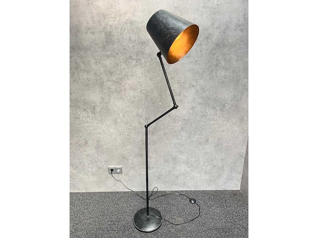 Zijstra - kantelbare vloerlamp - afbeelding 8 van  8