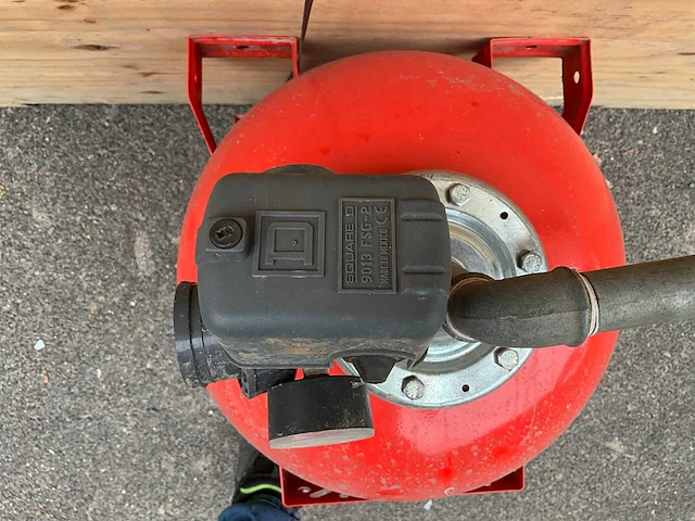 Zilmet 110 ultra pro expansievat 60 liter v.v. square d waterdrukschakelaar - afbeelding 4 van  4