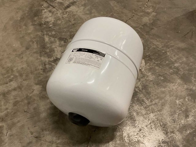 Zilmet 11a solarplus (18l) expansievat - afbeelding 1 van  3