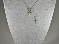 Zilveren halsketting met hangers