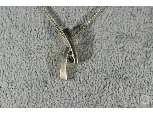 Zilveren halsketting met hangers - afbeelding 3 van  7