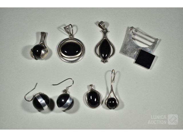 Zilveren hangers - afbeelding 1 van  6