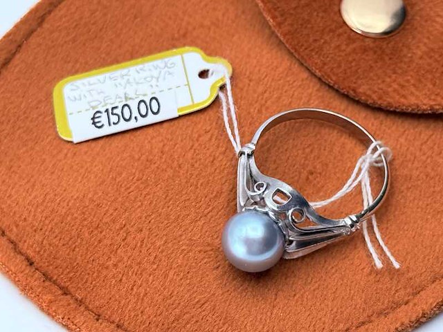 Zilveren ring met akoya parel - afbeelding 1 van  6