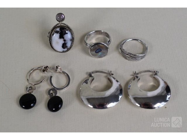 Zilveren sieraden - afbeelding 1 van  6