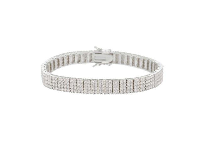 Zilverkleurige armband bezet met briljanten - afbeelding 1 van  9