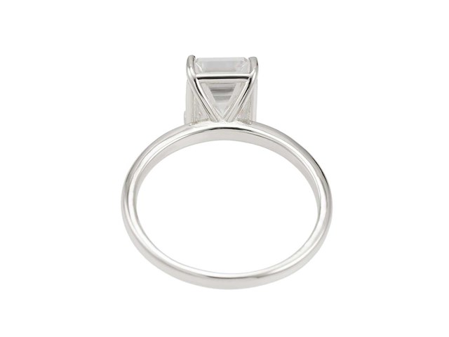 Zilverkleurige ring met rechthoekige steen - afbeelding 7 van  7