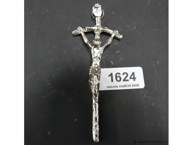 Zilvertinnen crucifix - afbeelding 1 van  5