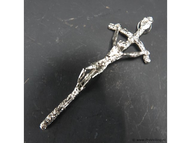 Zilvertinnen crucifix - afbeelding 2 van  5