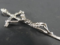 Zilvertinnen crucifix - afbeelding 4 van  5