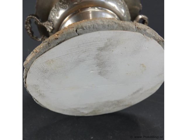 Zilvertinnen marokkaanse dekselschaal - afbeelding 5 van  5