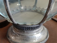 Zilvertinnen naar antiek gevormd windlicht - afbeelding 5 van  5