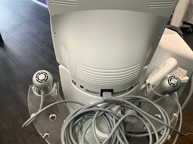 Zimmer z-lipo / z-wave set cryolipolyse en shockwave apparatuur - afbeelding 8 van  20