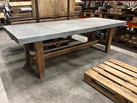 Zink en houten tuintafel