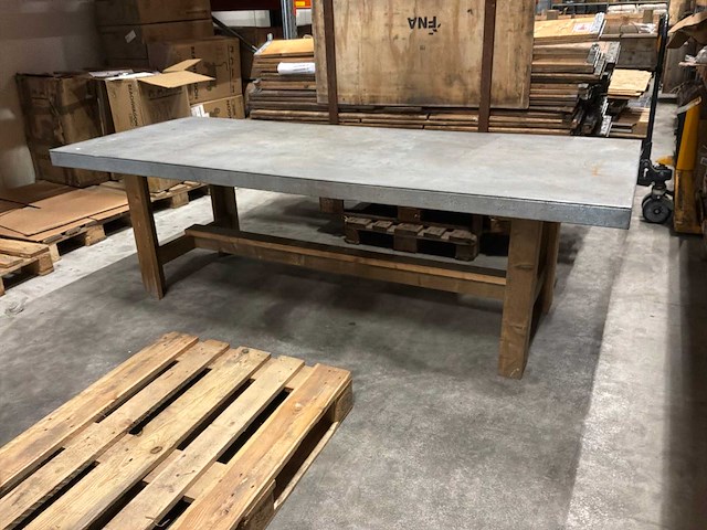 Zink en houten tuintafel - afbeelding 2 van  4
