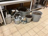 Zinken gieters en teilen (11x) - afbeelding 1 van  6