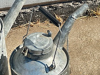 Zinken kannen en drinkwatertank - afbeelding 3 van  3
