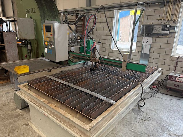 Zinser - 1994 - cnc 500 - plasmasnijmachine - afbeelding 2 van  6