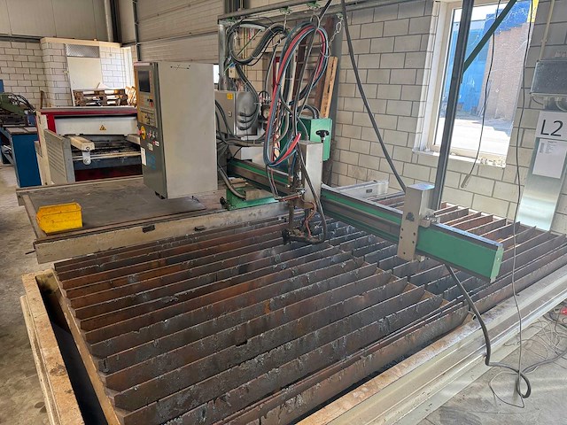 Zinser - 1995 - cnc 500 - plasmasnijmachine - afbeelding 10 van  12