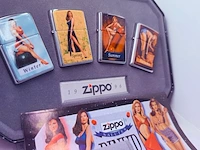 Zippo 1996 pinup girls aansteker collectie - afbeelding 2 van  9