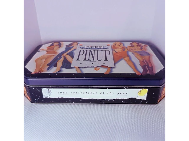 Zippo 1996 pinup girls aansteker collectie - afbeelding 8 van  9