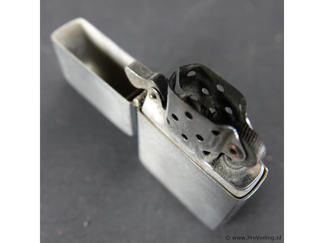 Zippo aansteker - afbeelding 4 van  5