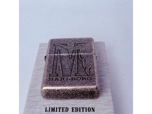 Zippo marlboro limited edition aansteker met doos - afbeelding 3 van  6