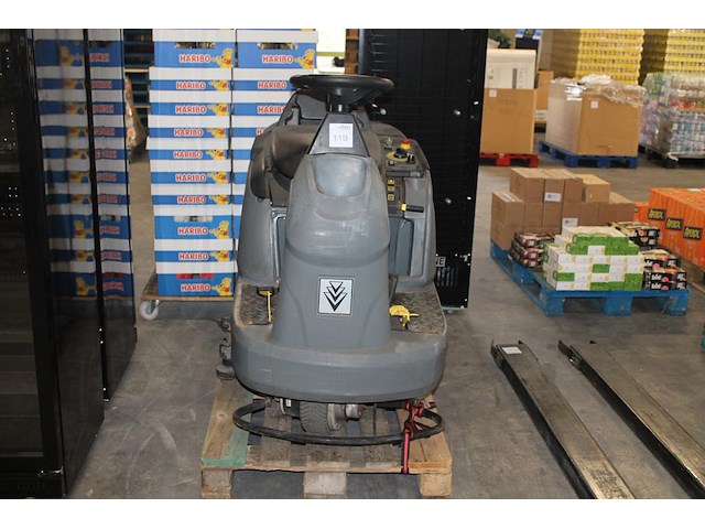 Zit- / schrob- / zuigmachine karcher b90r. opknapper. - afbeelding 1 van  3