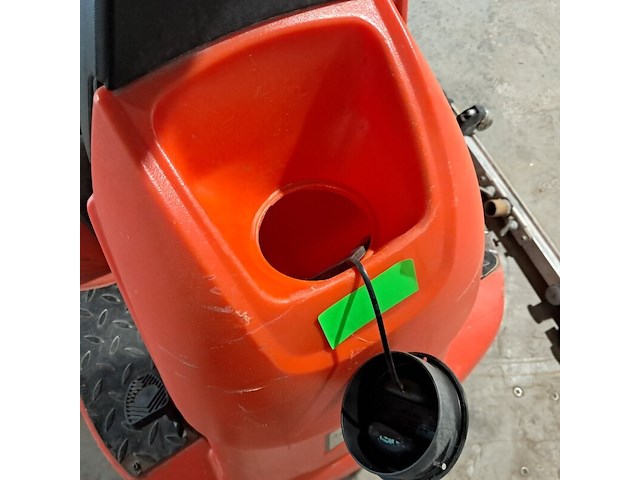 Zit schrob-/zuigmachine 65cm accu kärcher, b90r, bouwjaar 2017 - afbeelding 11 van  24