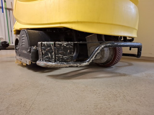 Zit-schrob-zuigmachine karcher, br90/140r - afbeelding 9 van  13