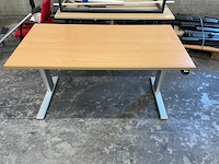 Zit sta bureau, hout kleur - afbeelding 1 van  3