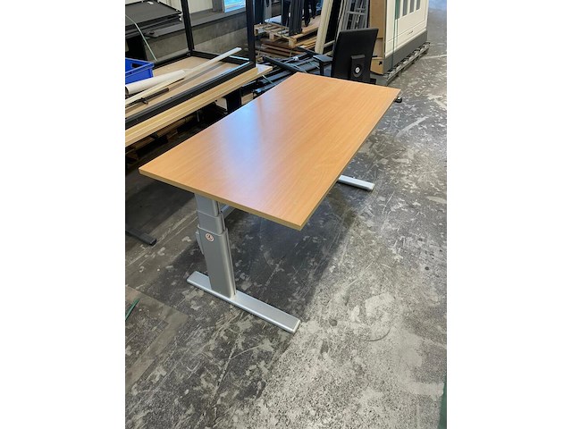 Zit sta bureau, hout kleur - afbeelding 2 van  3