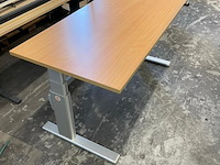 Zit sta bureau, hout kleur - afbeelding 2 van  3