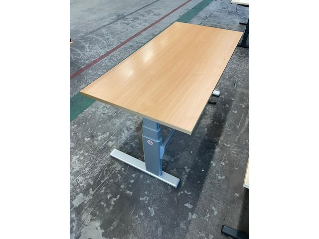 Zit sta bureau, hout kleur - afbeelding 3 van  3