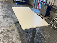 Zit sta bureau, lichte kleur hout - afbeelding 2 van  4