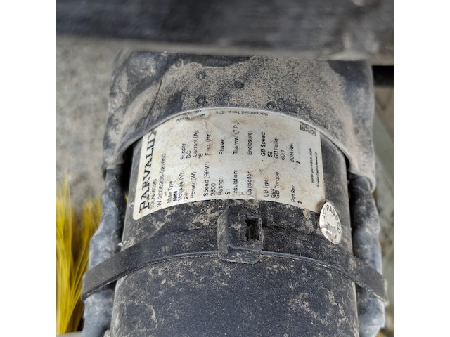 Zit veeg-/zuigmachine 100cm accu kärcher, km100/100r bp, bouwjaar 2018 - afbeelding 3 van  23